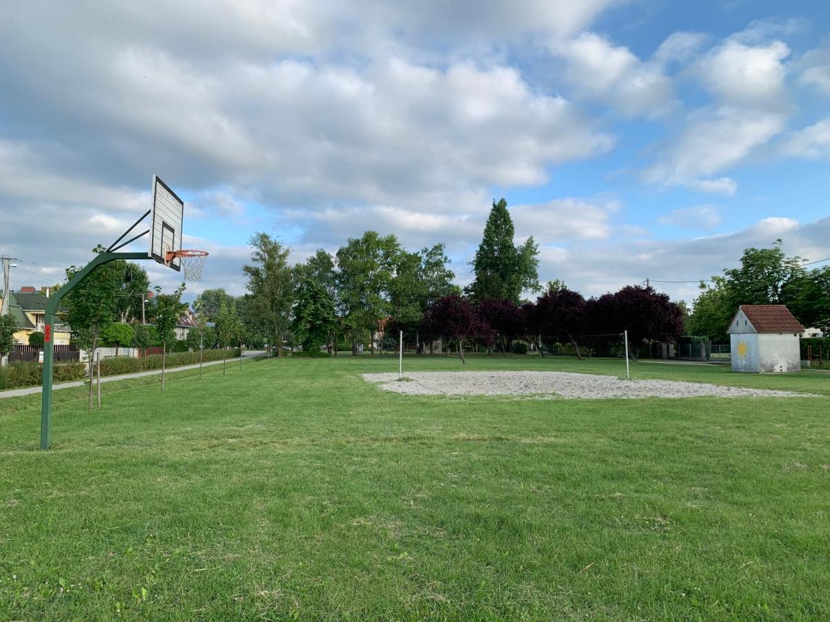 Balatonic Apartman Zamardi Bagian luar foto