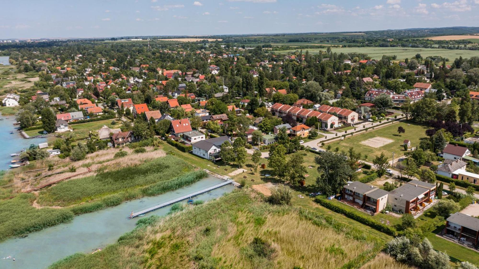 Balatonic Apartman Zamardi Bagian luar foto