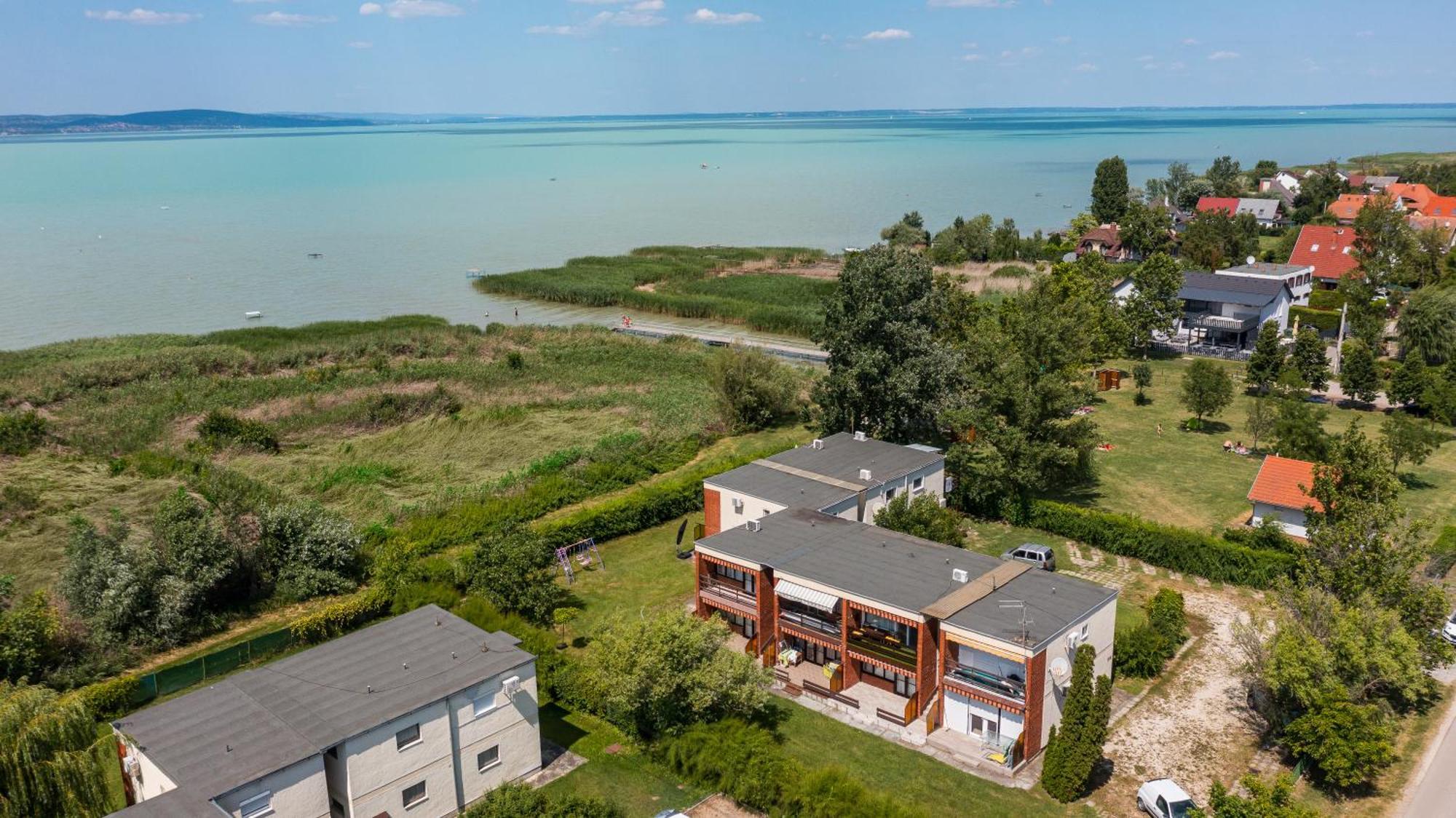 Balatonic Apartman Zamardi Bagian luar foto